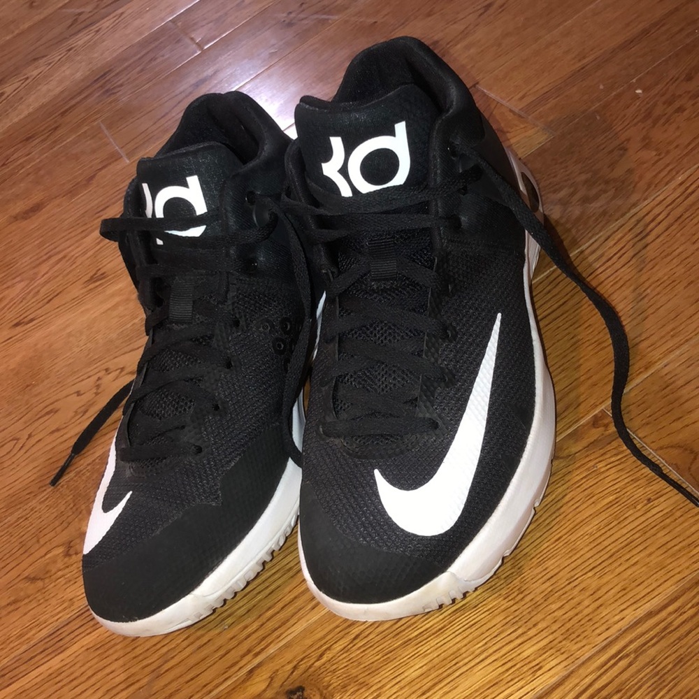 Black and white nike shoes